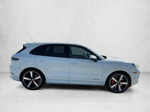Used 2025 Porsche Cayenne GTS image 4