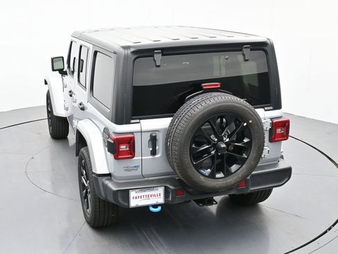 Used 2023 Jeep Wrangler Unlimited Sahara image 24