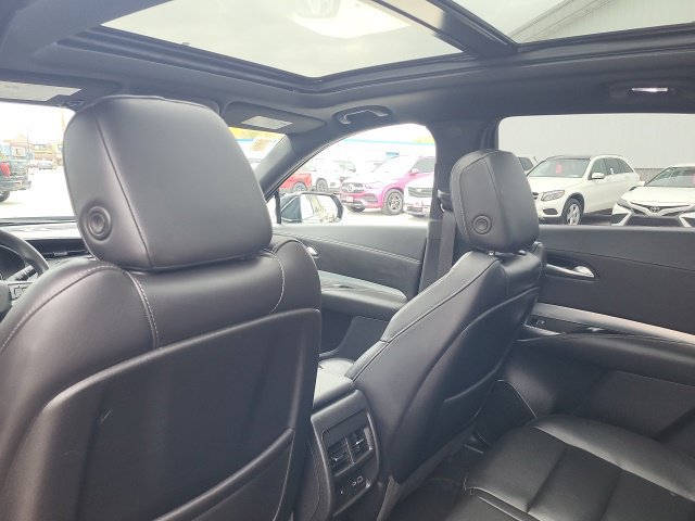 Used 2021 Cadillac XT4 Premium Luxury AWD/4WD image 23