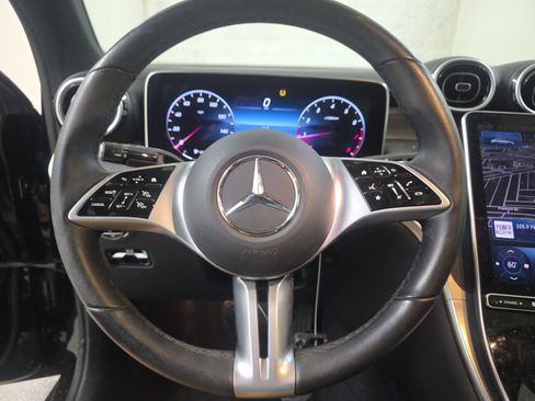 Used 2024 Mercedes-Benz GLC 300 4MATIC image 5