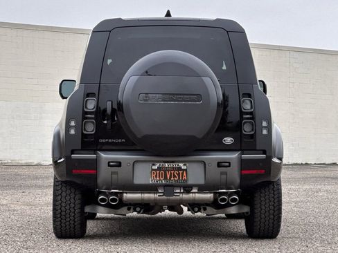 Used 2023 Land Rover Defender 90 V8 AWD/4WD image 5