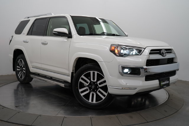 Used 2023 Toyota 4Runner Limited AWD/4WD image 3