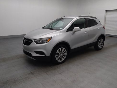Used 2018 Buick Encore Preferred FWD image 2