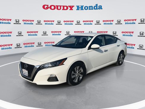 Used 2022 Nissan Altima 2.5 S image 4