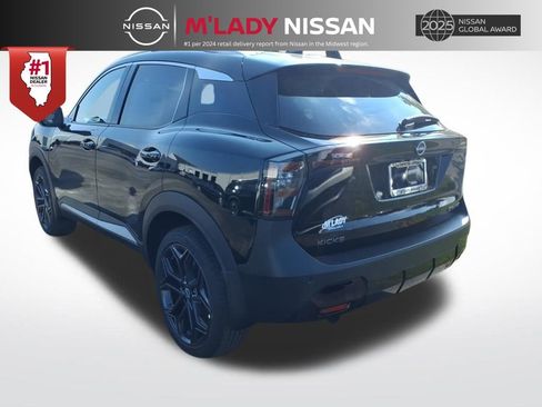 New 2026 Nissan Kicks SR w/ Cold Weather Package image 4