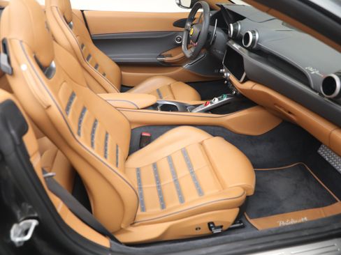 Certified 2022 Ferrari Portofino M RWD image 18