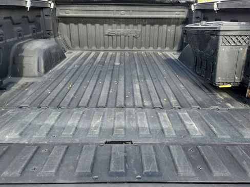 Used 2022 GMC Sierra 1500 AT4 w/ AT4 Preferred Package image 17