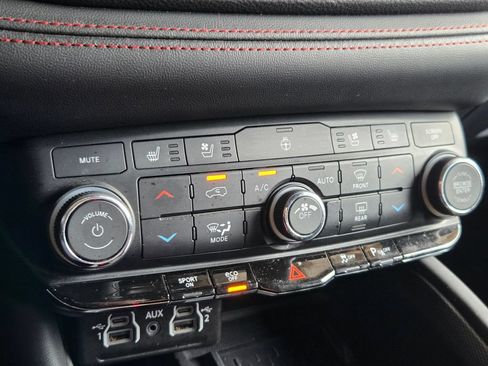 Certified 2025 Dodge Durango R/T AWD/4WD image 12