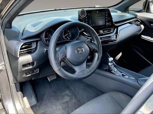 Used 2019 Toyota C-HR LE FWD image 15