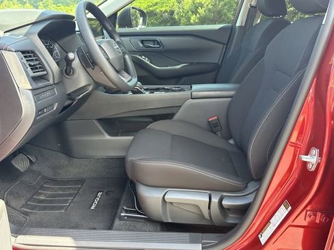Certified 2025 Nissan Rogue S AWD/4WD image 11