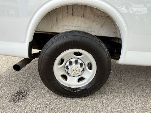 Used 2025 Chevrolet Express 2500 Extended w/ Driver Convenience Package RWD image 22