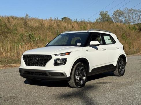 New 2026 Hyundai Venue SEL image 2