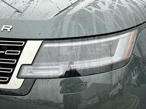 Used 2023 Land Rover Range Rover SE image 13