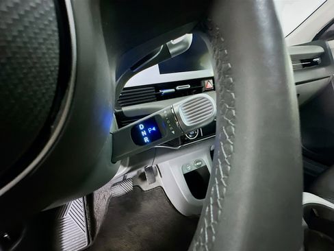 Used 2024 Hyundai Ioniq 5 SEL image 32