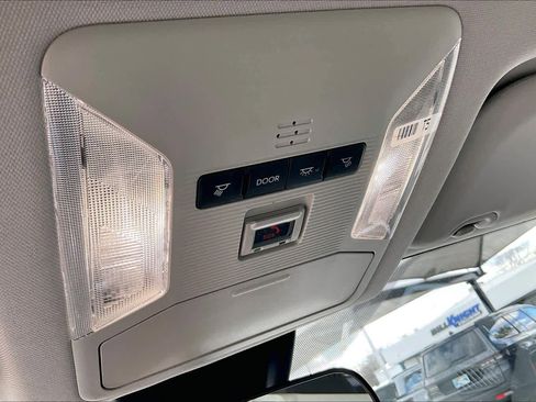 Used 2024 Toyota RAV4 LE image 32