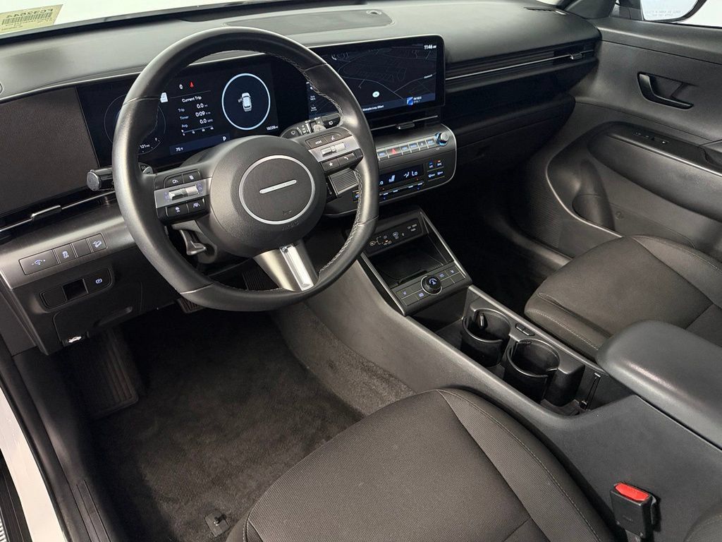 Used 2025 Hyundai Kona SEL AWD/4WD image 12