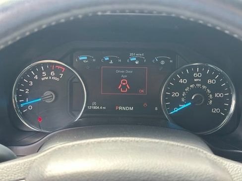 Used 2019 Ford F150 Lariat w/ Equipment Group 502A Luxury AWD/4WD image 21