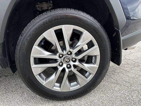Certified 2022 Toyota RAV4 XLE Premium FWD image 19