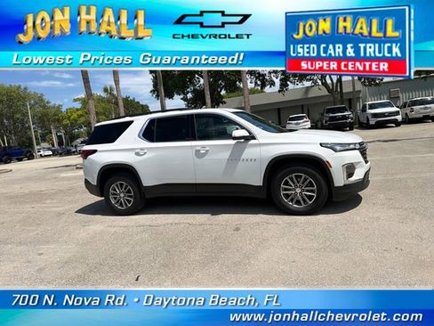 Used 2023 Chevrolet Traverse LT FWD image 11