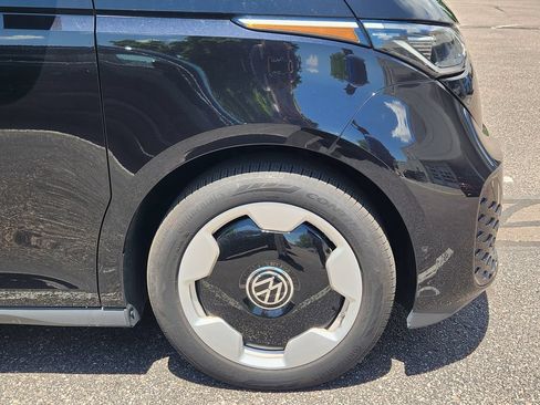 New 2025 Volkswagen ID. Buzz Pro S RWD image 28