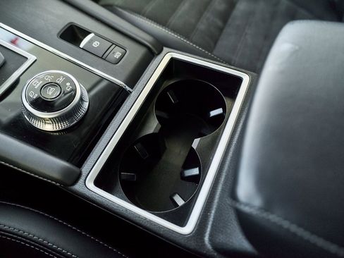 Used 2024 Mitsubishi Outlander SE image 39