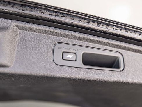 Used 2023 Honda Odyssey Touring image 19