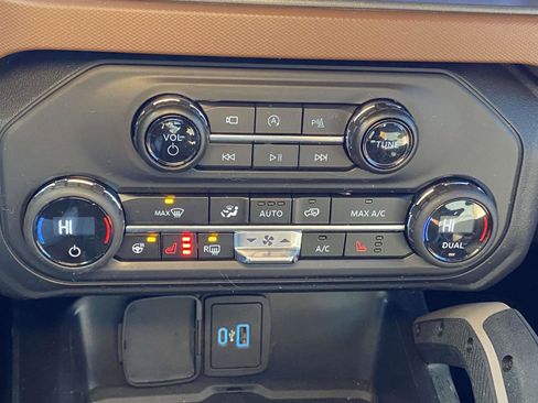 Used 2024 Ford Bronco Outer Banks image 27