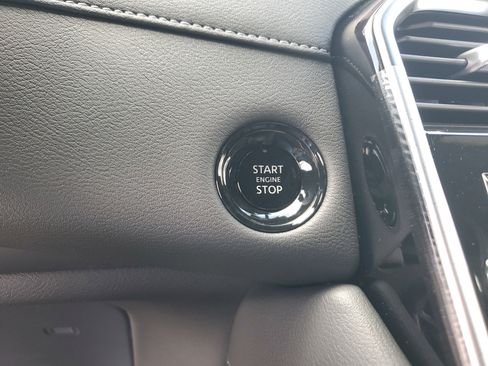 New 2025 Nissan Armada SL w/ Captain's Chari Seat Package image 15