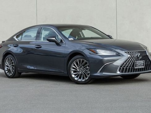 Used 2024 Lexus ES 300h w/ Luxury Package image 16