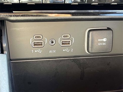 Used 2025 Jeep Grand Cherokee Laredo X image 25