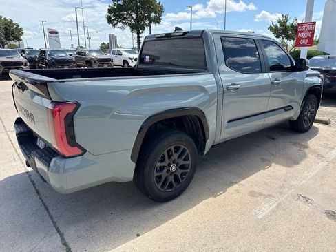 Used 2024 Toyota Tundra Platinum AWD/4WD image 3