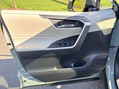 Used 2021 Toyota RAV4 XLE Premium AWD/4WD image 24