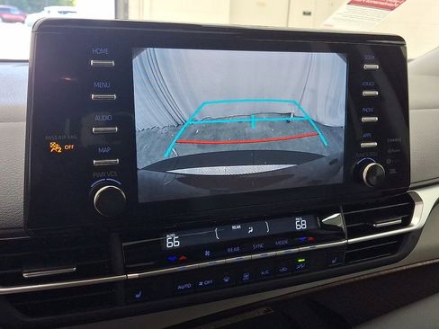 Certified 2024 Toyota Sienna XLE image 15