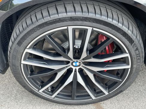 Used 2022 BMW X5 M50i w/ Premium Package image 24
