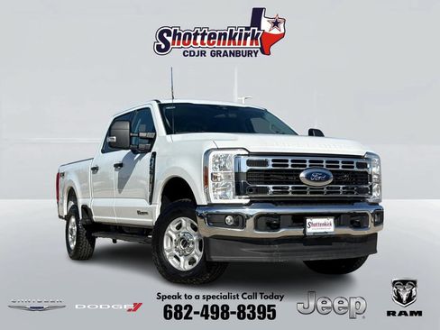 Used 2025 Ford F250 XLT w/ FX4 Off-Road Package AWD/4WD image 1