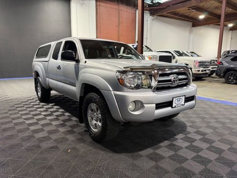 Used 2010 Toyota Tacoma 4x4 Access Cab V6 image 6