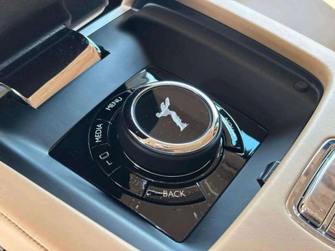 Used 2019 Rolls-Royce Phantom Sedan image 49