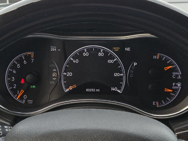 Used 2018 Jeep Grand Cherokee Overland AWD/4WD image 30