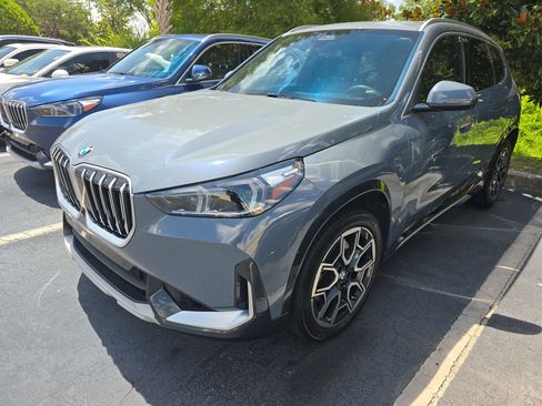 Used 2025 BMW X1 xDrive28i AWD/4WD image 3