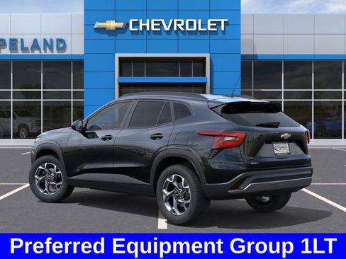 New 2026 Chevrolet Trax LT w/ Driver Confidence Package FWD image 4