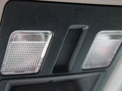 Used 2021 RAM 1500 Classic SLT RWD image 37