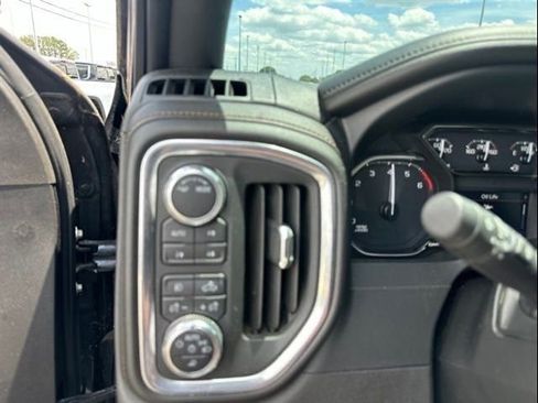 Used 2021 GMC Sierra 1500 AT4 w/ AT4 Preferred Package AWD/4WD image 16