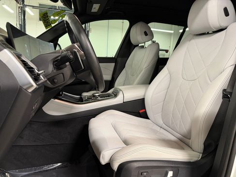 Used 2024 BMW X5 sDrive40i w/ M Sport Package RWD image 5