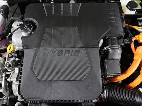 Used 2025 Hyundai Elantra Blue image 16