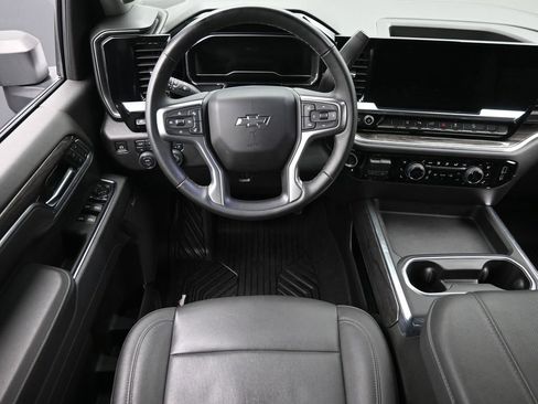 Used 2025 Chevrolet Silverado 2500 LTZ w/ LTZ Plus Package image 12