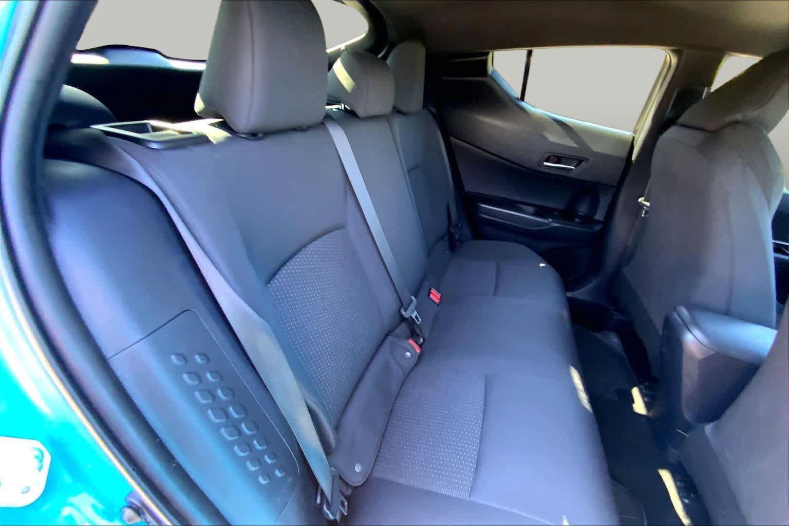 Used 2019 Toyota C-HR XLE FWD image 19