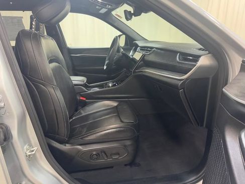 Used 2024 Jeep Grand Cherokee L Limited w/ Luxury Tech Group II AWD/4WD image 44