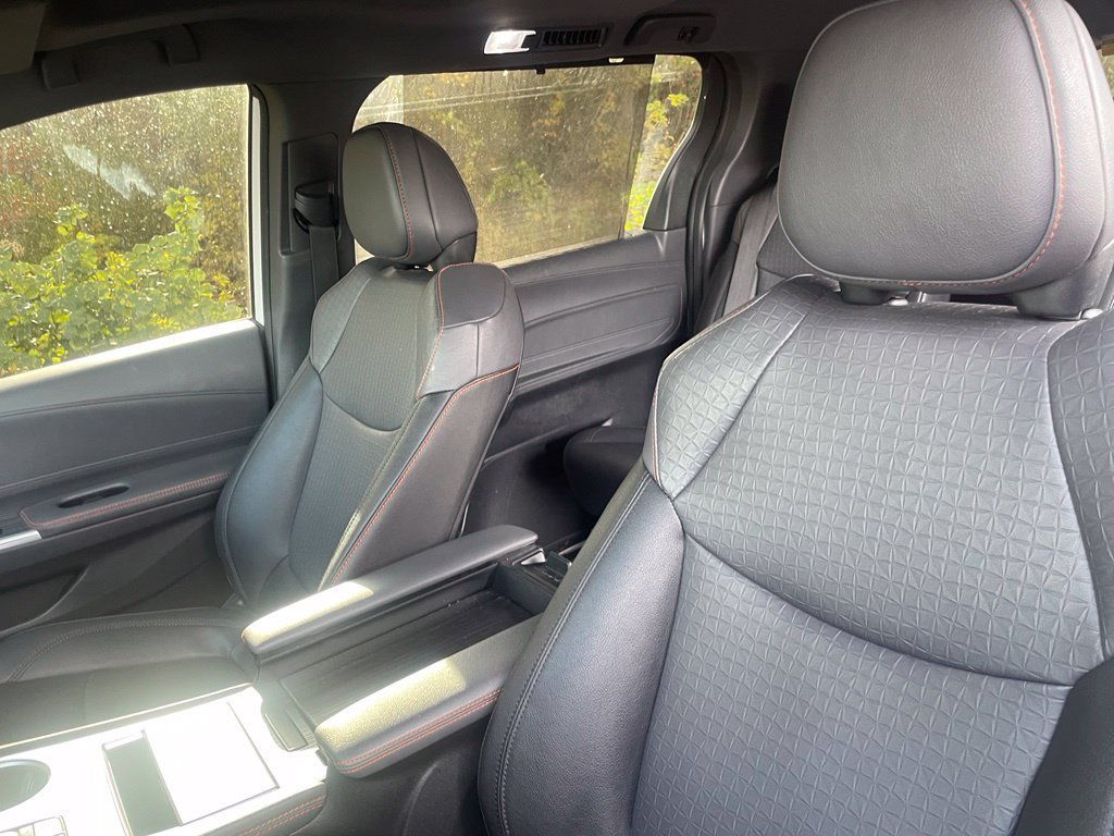 Used 2023 Toyota Sienna XSE w/ XSE Plus Package AWD/4WD image 11