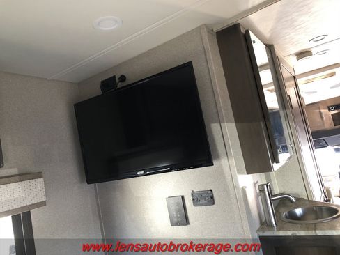 Used 2019 Mercedes-Benz Sprinter 170 image 28