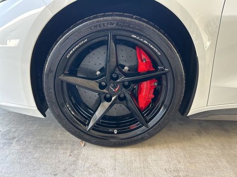 Used 2025 Chevrolet Corvette E-Ray w/ ZER Performance Package image 12